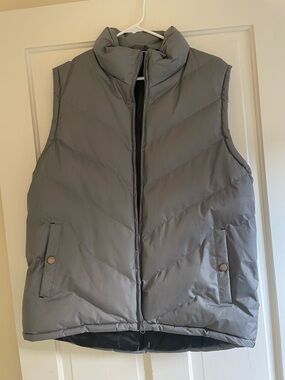 Men's Quilted Puffer Vest - Gray Lightweight Insulated Layer